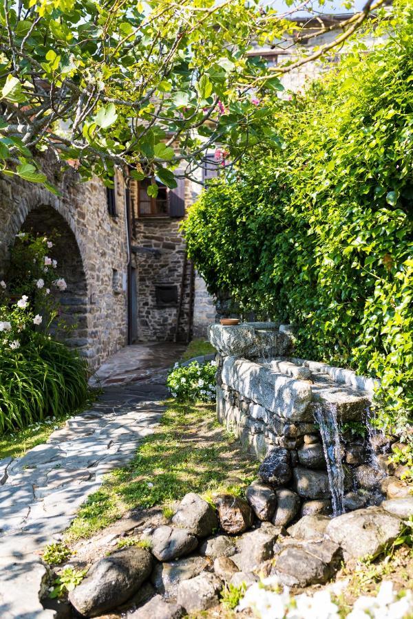 Maison d'hôtes Borgo Casale à Albareto  Extérieur photo